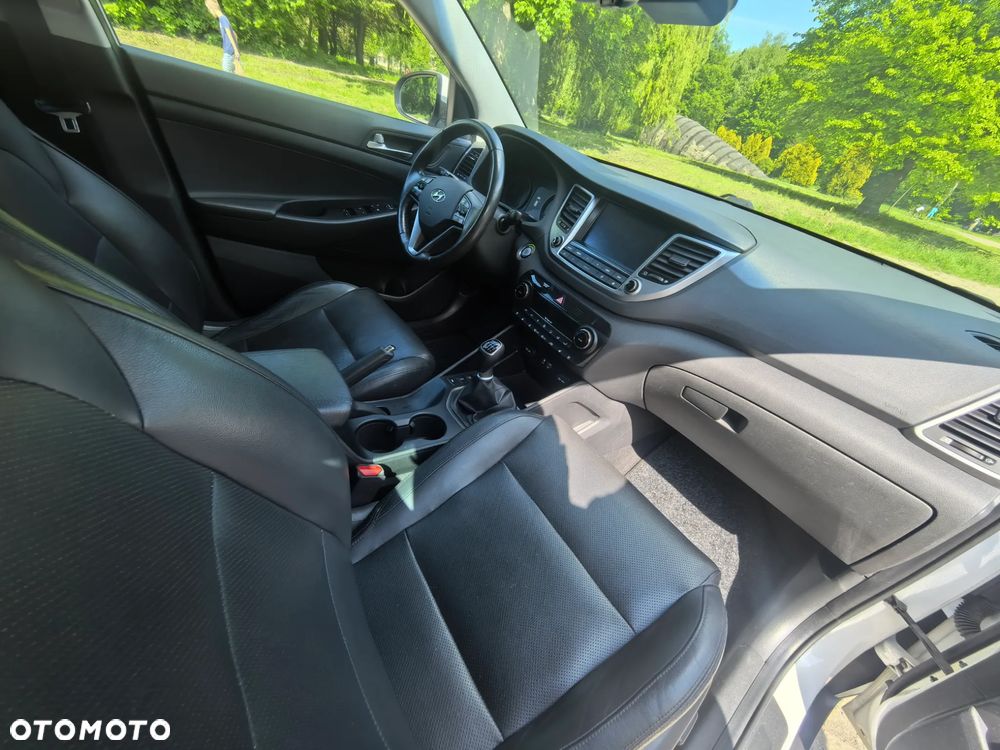 Hyundai Tucson 2.0 CRDI 4WD Premium - 33
