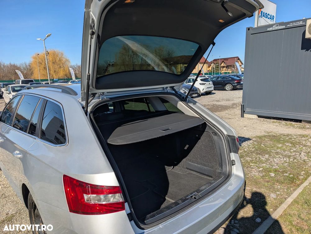 Skoda Superb 2.0 TDI 4X4 Style - 6