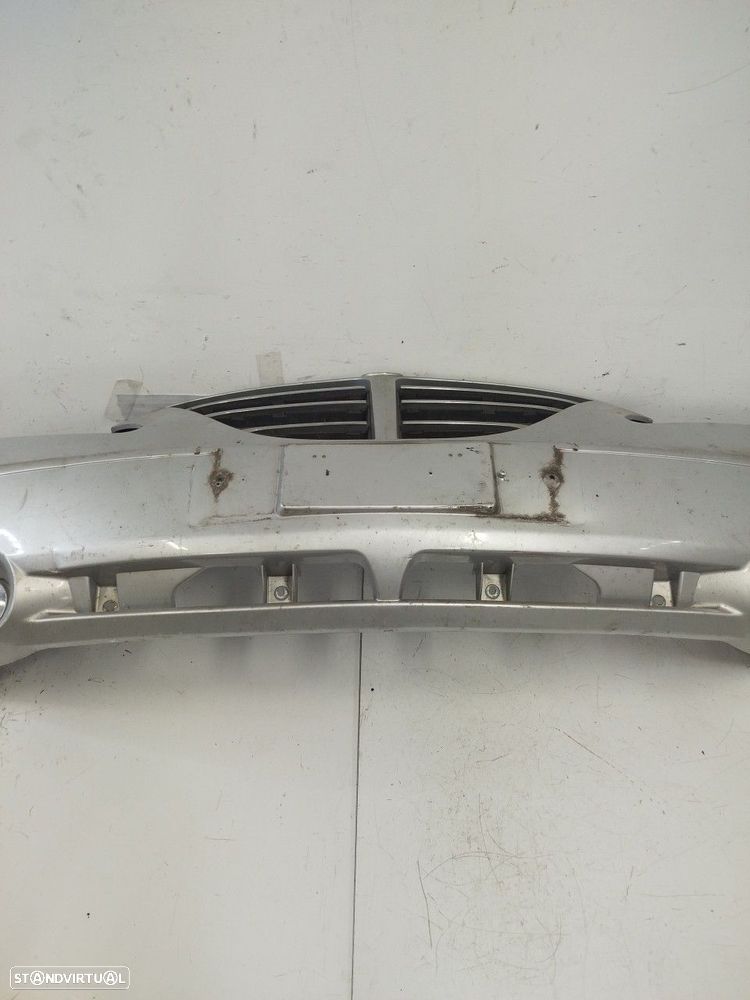 Para Choques Ft Ssangyong Rodius - 2