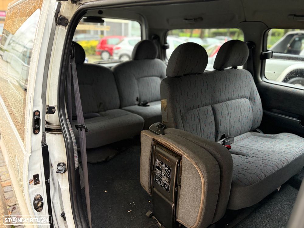 Hyundai H-1 Starex - 5