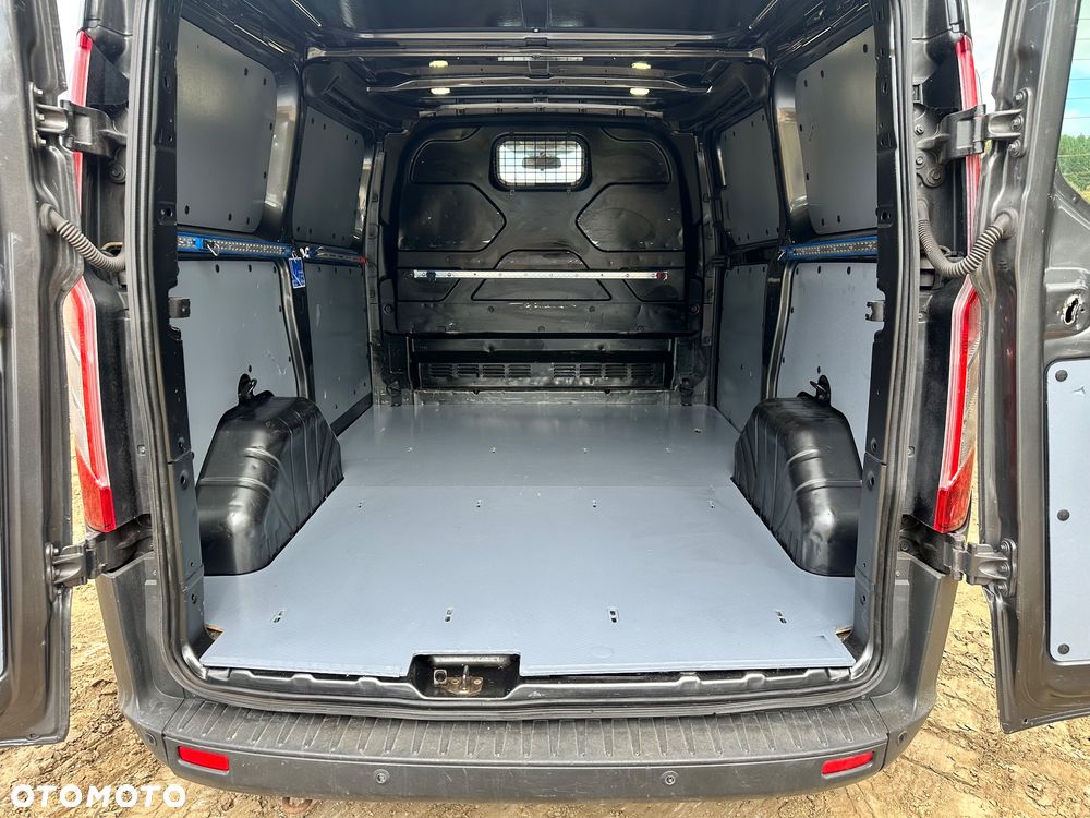 Ford Transit Custom - 10