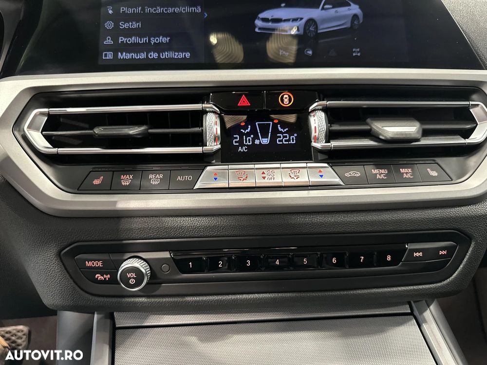 BMW Seria 3 330e Aut. - 17