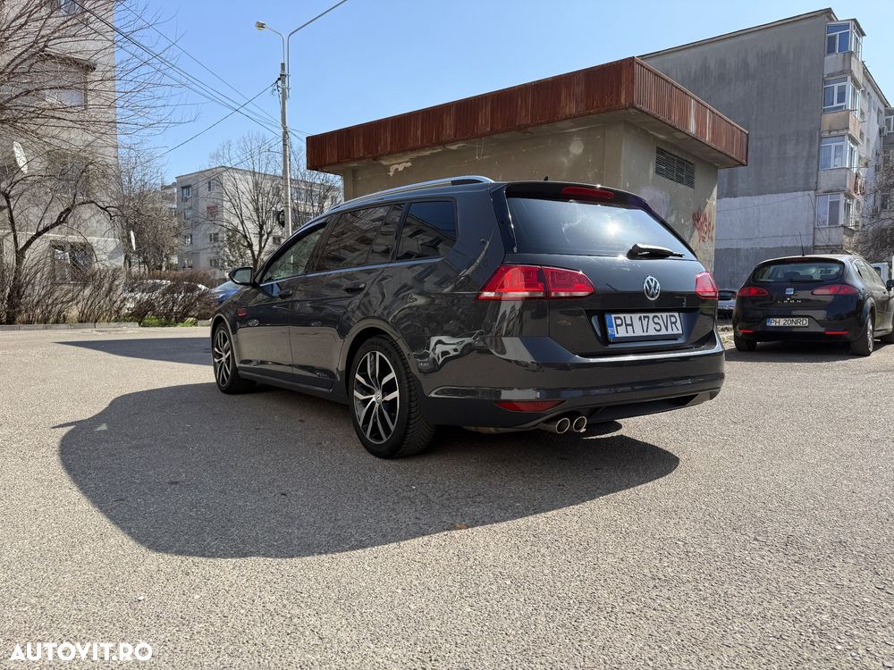 Volkswagen Golf - 5