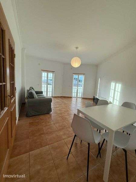 Apartamento T3 para arrendamento em zona central - Santiago do Cacém - Grande imagem: 2/12