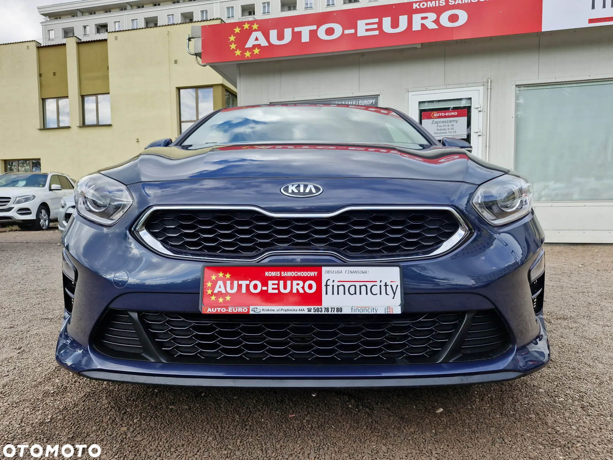Kia Ceed - 10