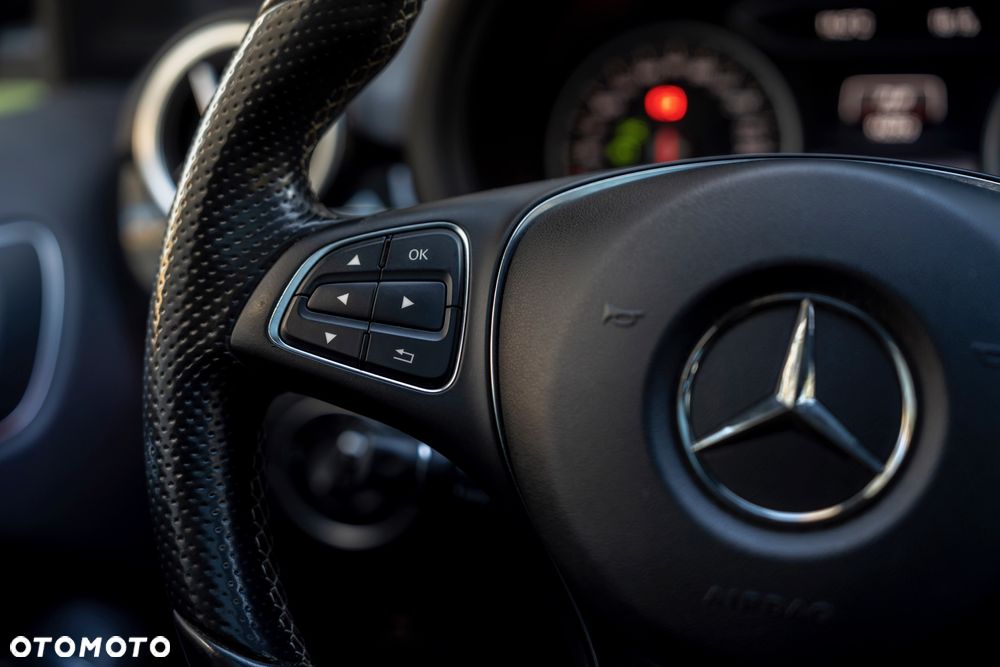 Mercedes-Benz Klasa B 250 4Matic 7G-DCT Urban - 27