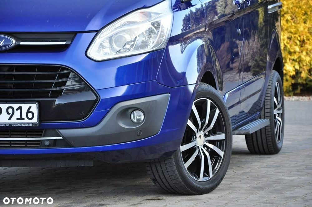 Ford Tourneo Custom - 8