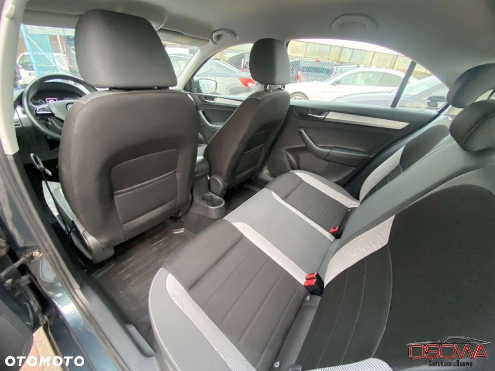 Skoda RAPID - 27