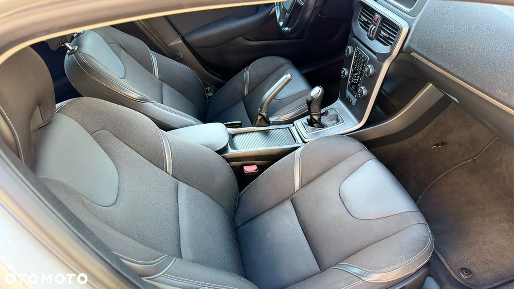 Volvo V40 - 34