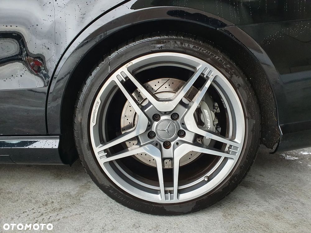 Mercedes-Benz Klasa E 63 AMG AMG Speedshift 7G-MCT - 12