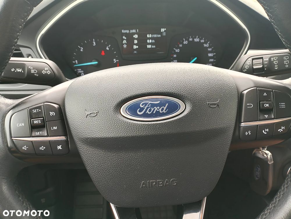 Ford Focus 1.5 TDCi SYNC Edition - 17