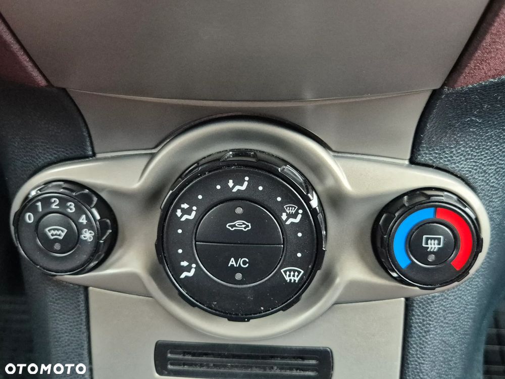 Ford Fiesta 1.25 Trend - 17