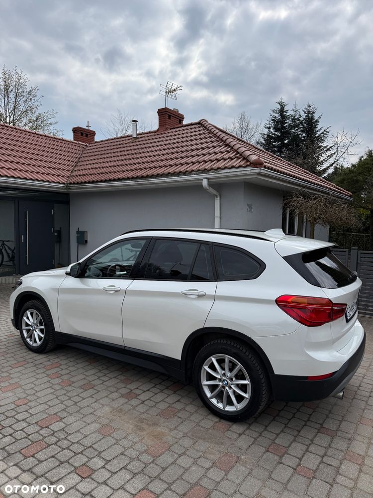 BMW X1 sDrive18d - 9