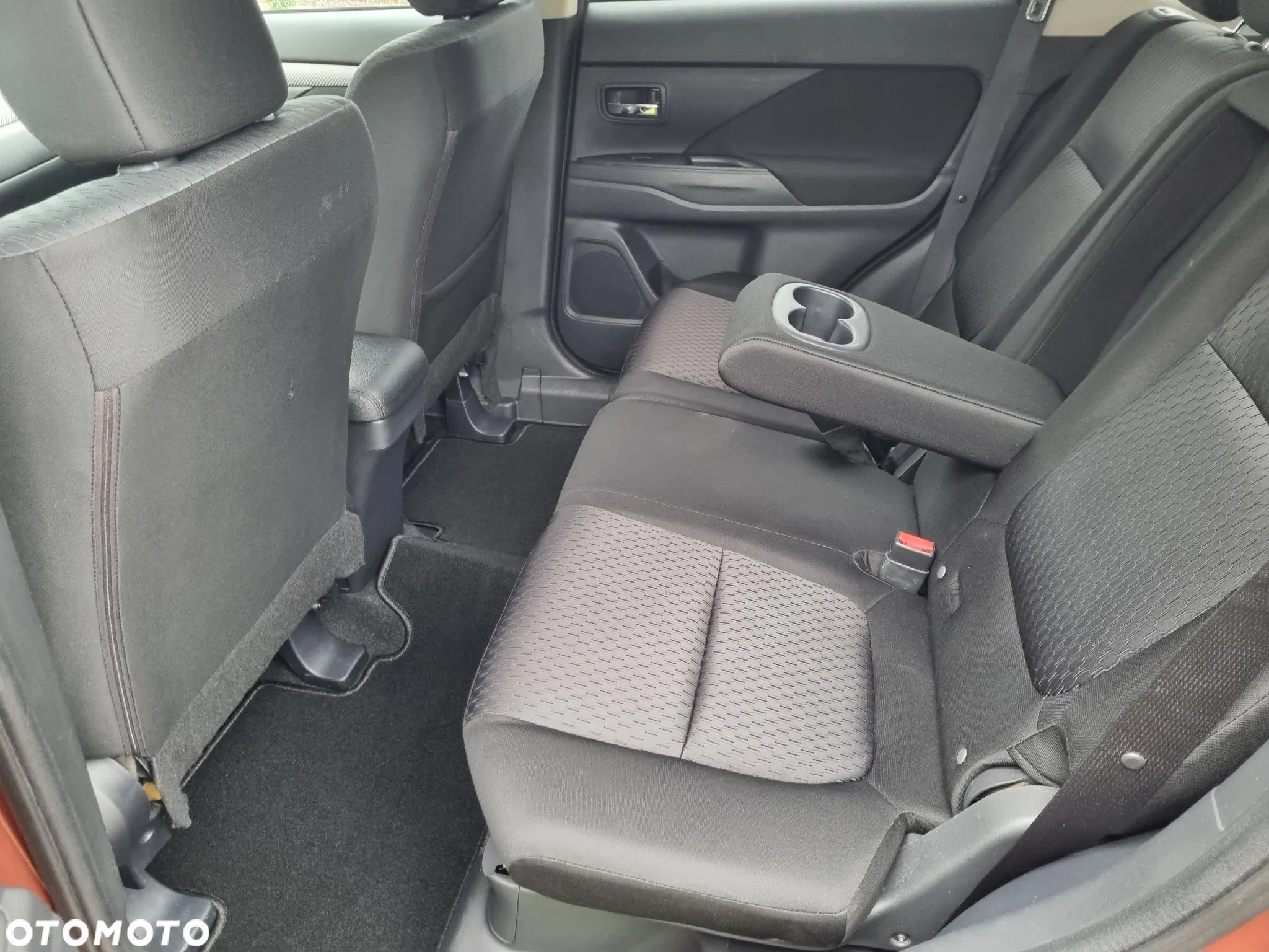 Mitsubishi Outlander - 18