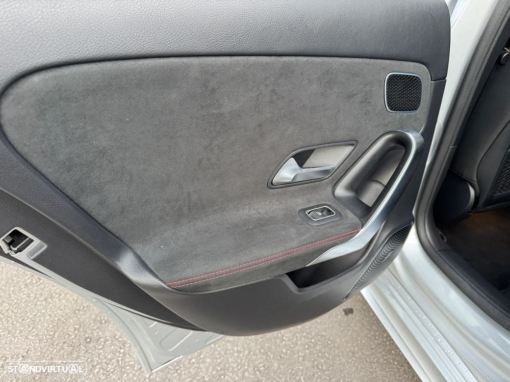 Mercedes-Benz A 250 e AMG Line - 15