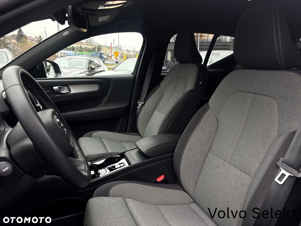 Volvo XC 40 - 32