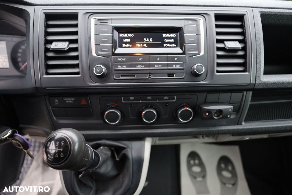 Volkswagen Transporter - 17