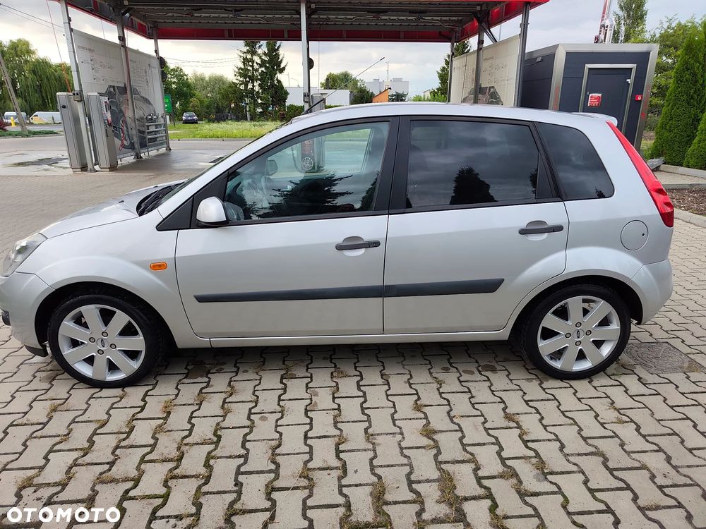 Ford Fiesta 1.3 Ambiente - 3