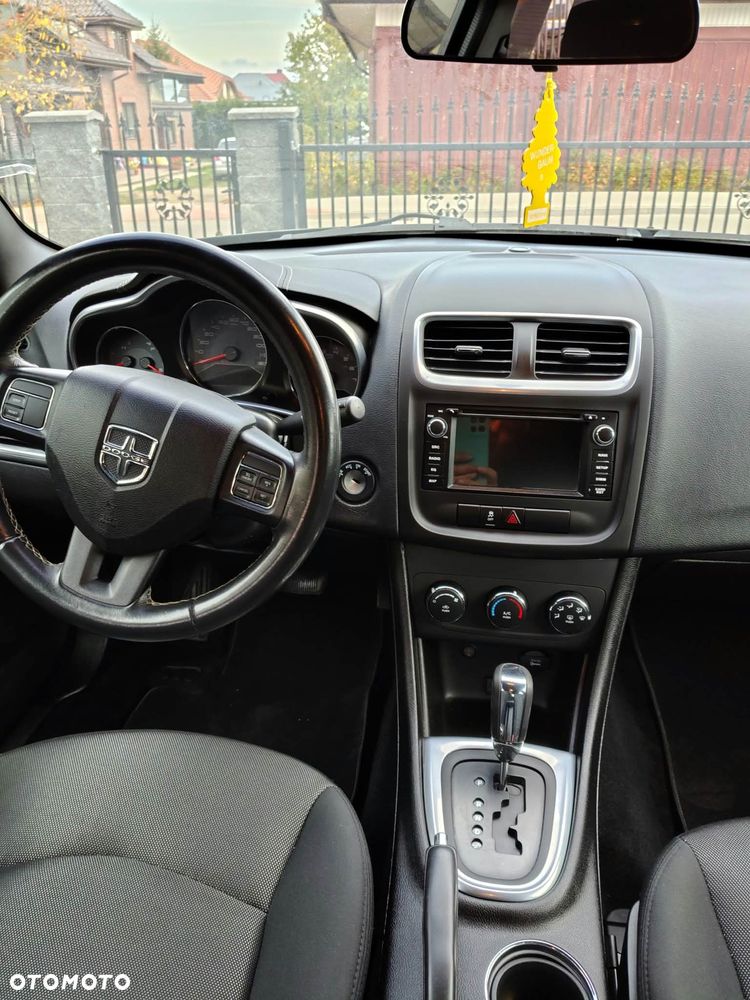 Dodge Avenger - 6