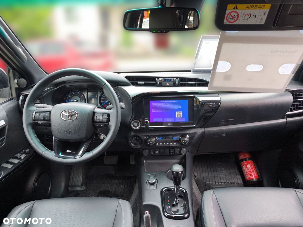 Toyota Hilux 2.8 D-4D mHEV Double Cab Invincible 4x4 - 16