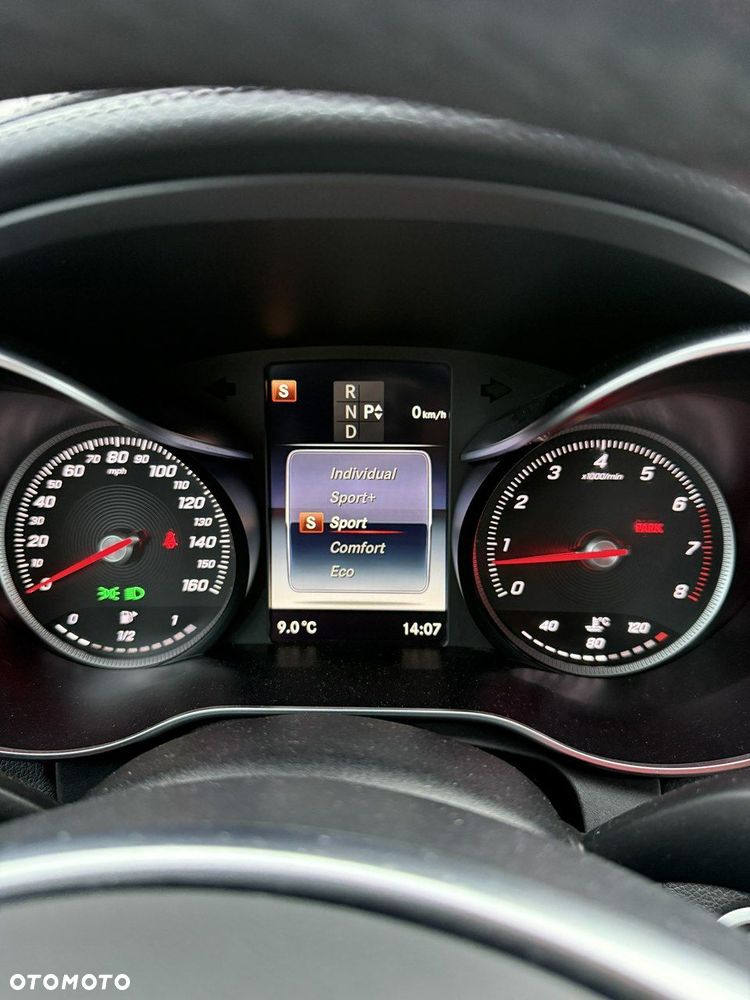 Mercedes-Benz Klasa C 300 7G-TRONIC AMG Line - 26