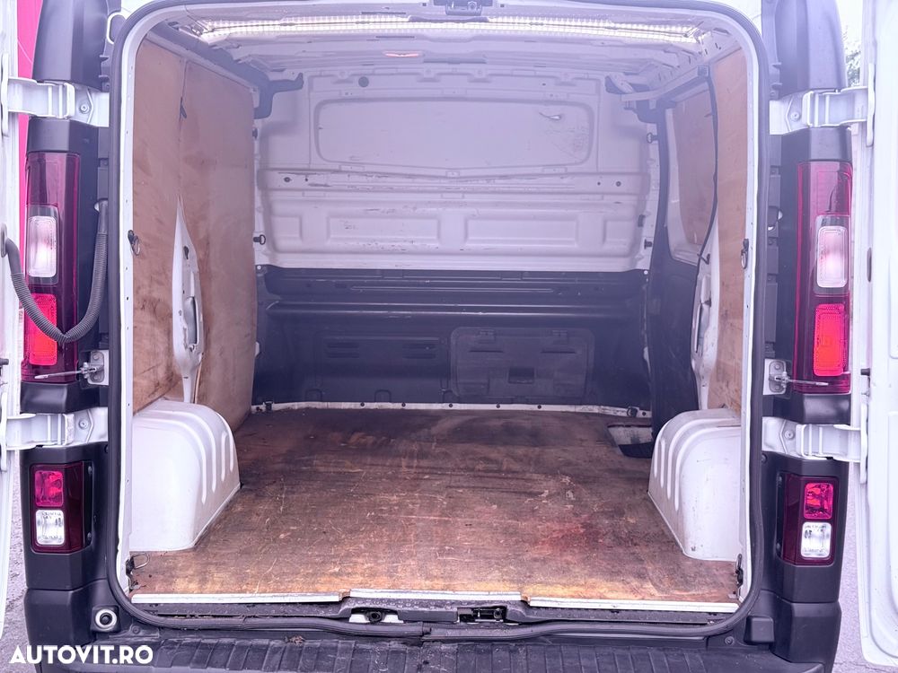 Renault Trafic - 14