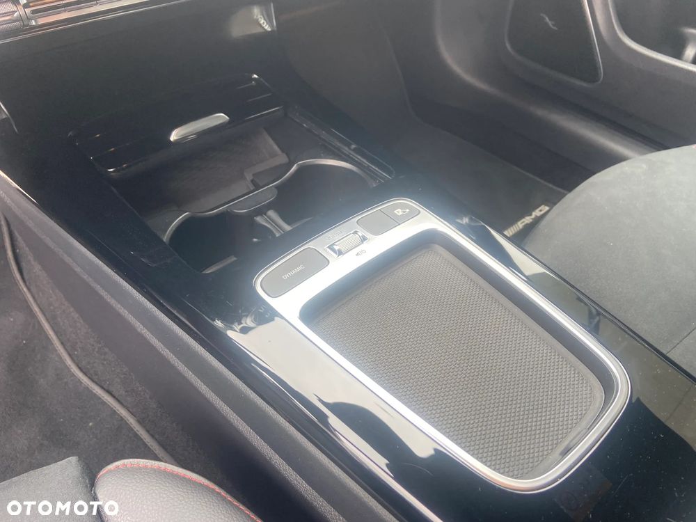 Mercedes-Benz CLA 200 AMG Line 7G-DCT - 14