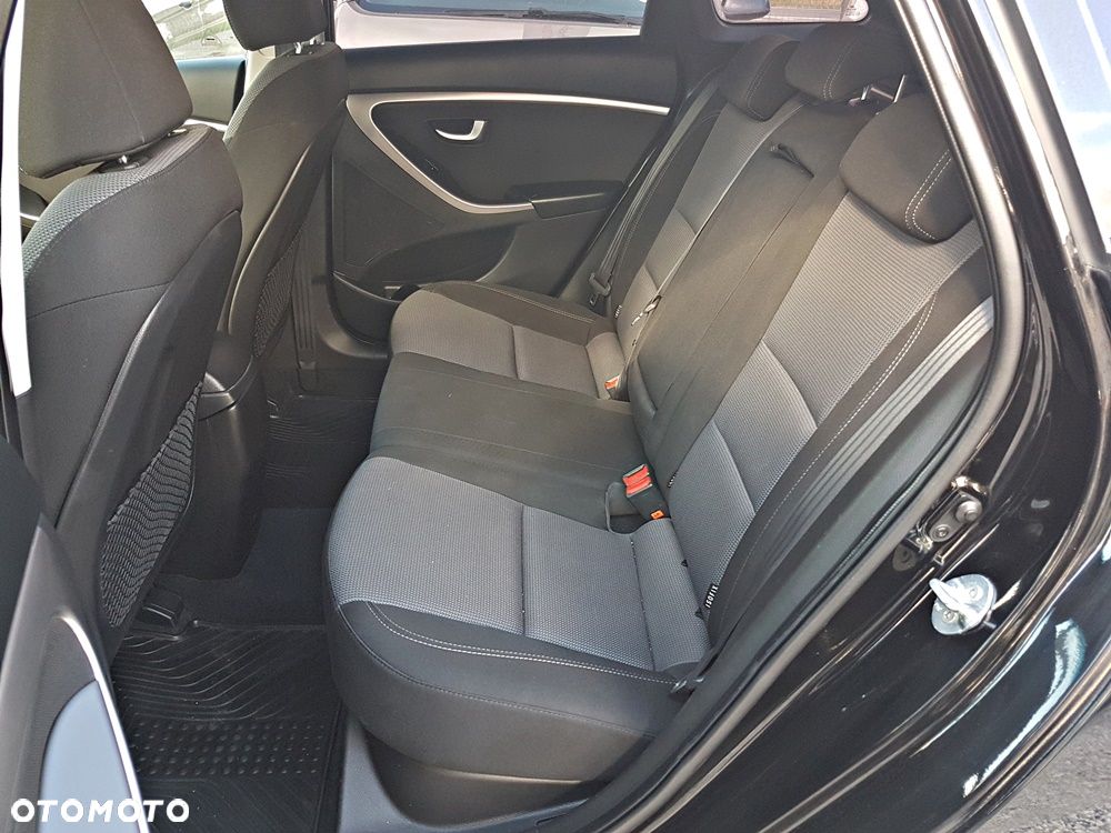 Hyundai i30 i30cw 1.6 Trend - 22