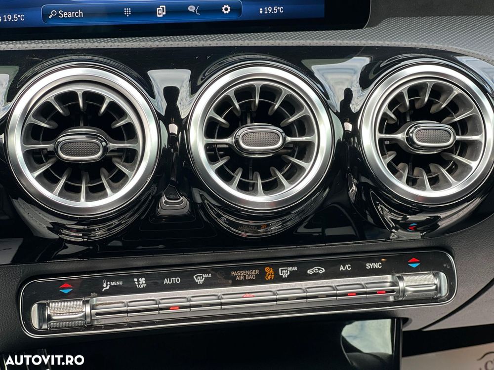 Mercedes-Benz A 220 4MATIC MHEV 8G-DCT - 11