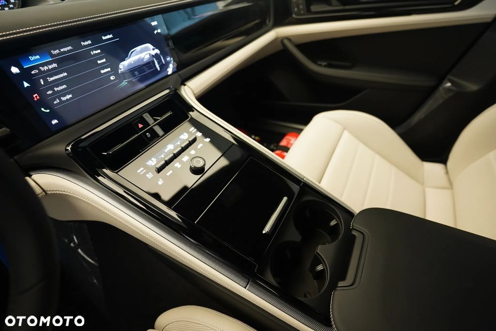 Porsche Panamera - 26