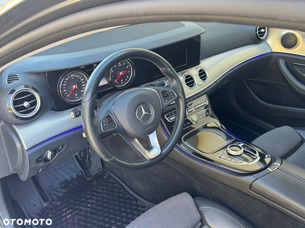 Mercedes-Benz Klasa E 200 9G-TRONIC Avantgarde - 13