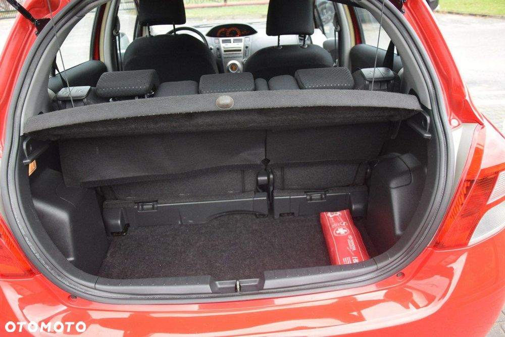 Toyota Yaris - 18