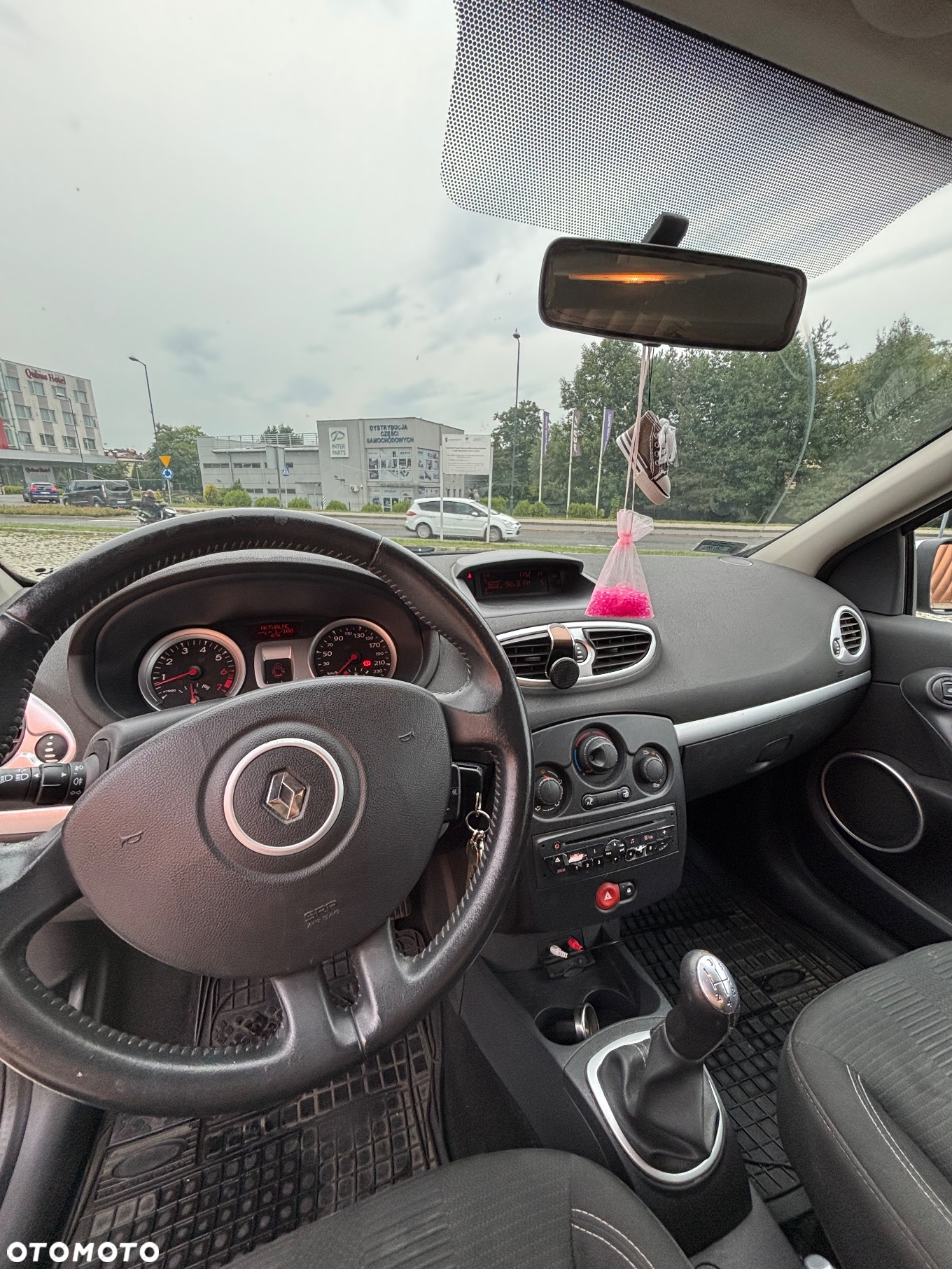 Renault Clio - 10