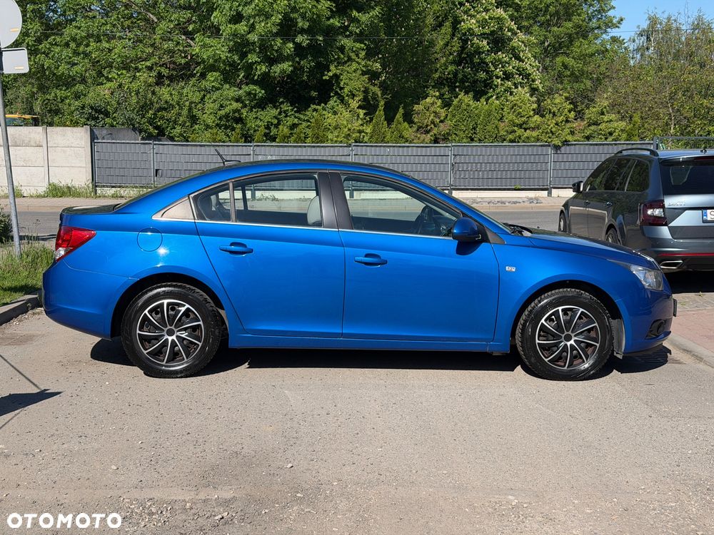 Chevrolet Cruze 1.8 LT+ - 6