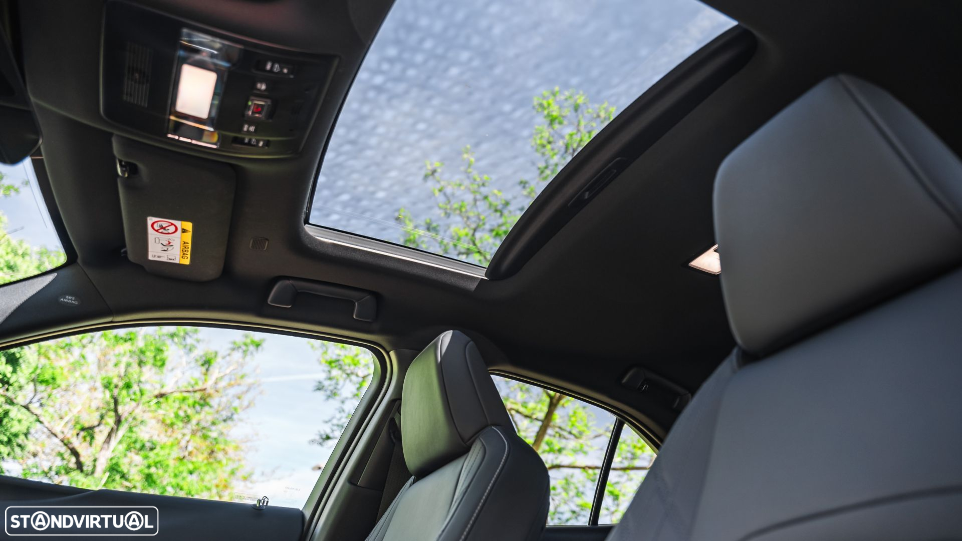 Lexus UX 250h Sport (Ecrã 12.3) - 22