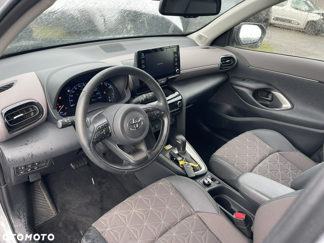 Toyota Yaris Cross Hybrid 1.5 Executive 4x4 - 7