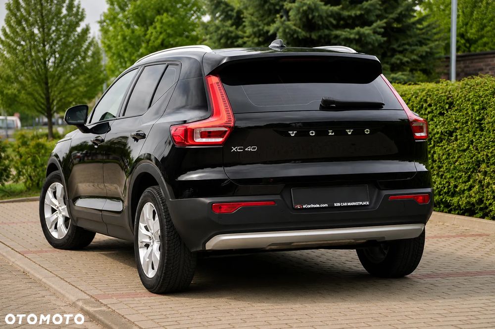 Volvo XC 40 T3 Momentum Pro - 21