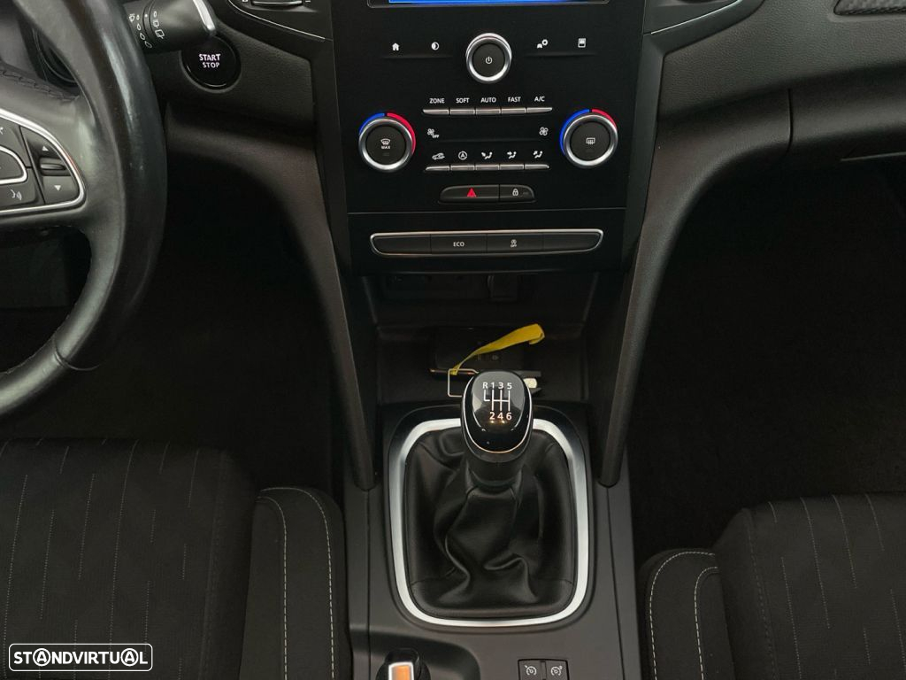 Renault Mégane 1.3 TCe Limited - 16