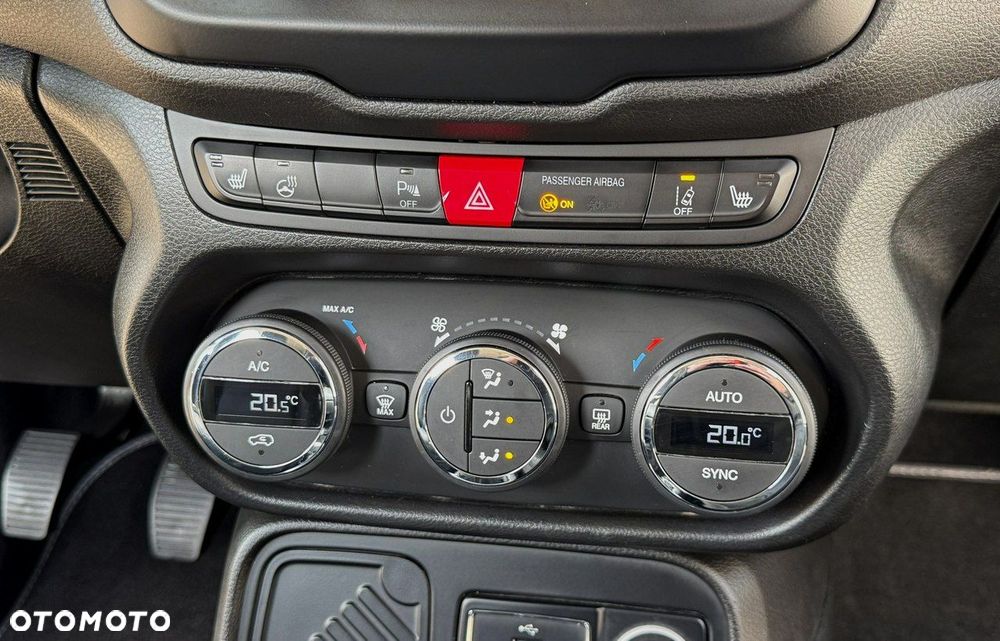 Jeep Renegade 1.4 MultiAir Limited FWD S&S - 27