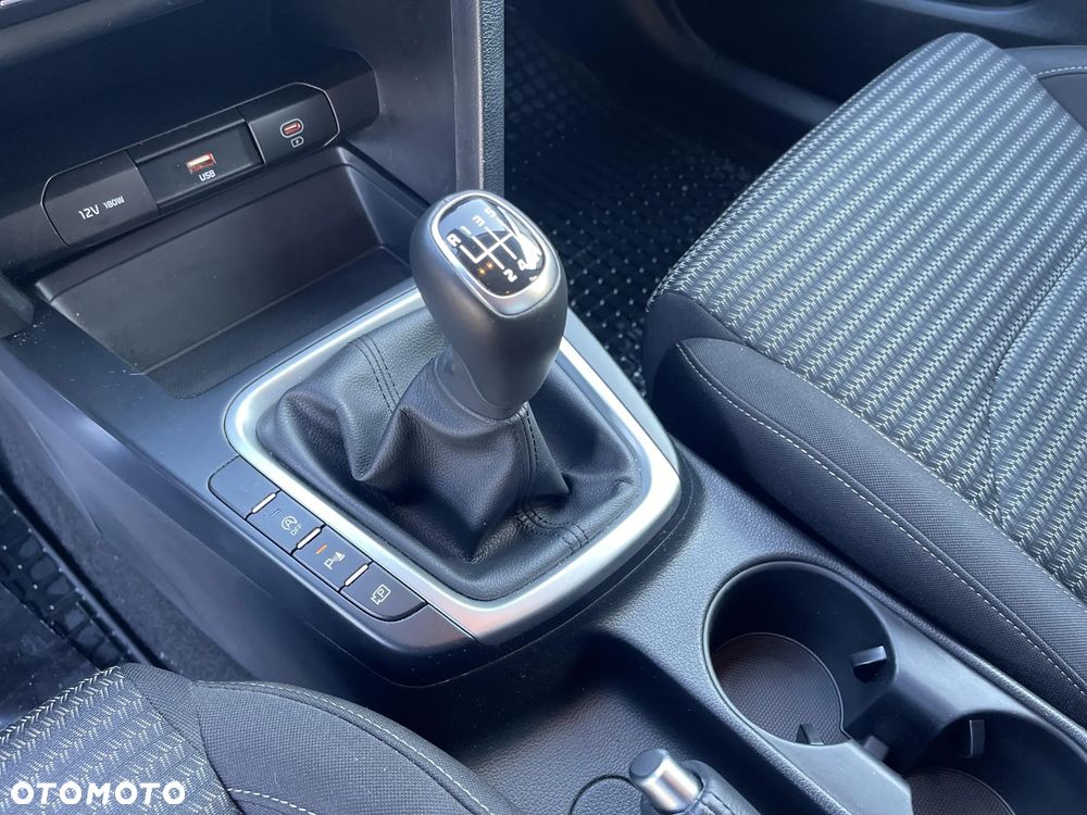Kia XCeed 1.5 T-GDI M - 16
