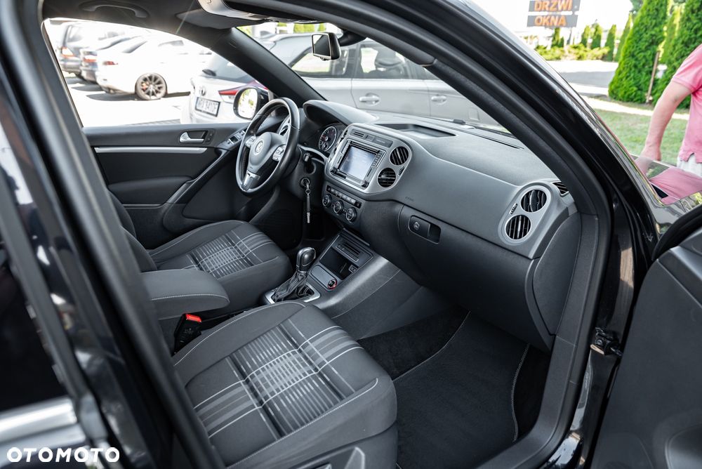 Volkswagen Tiguan 2.0 TDI SCR 4MOTION BlueMotion Technology DSG Lounge Sport & Style - 22