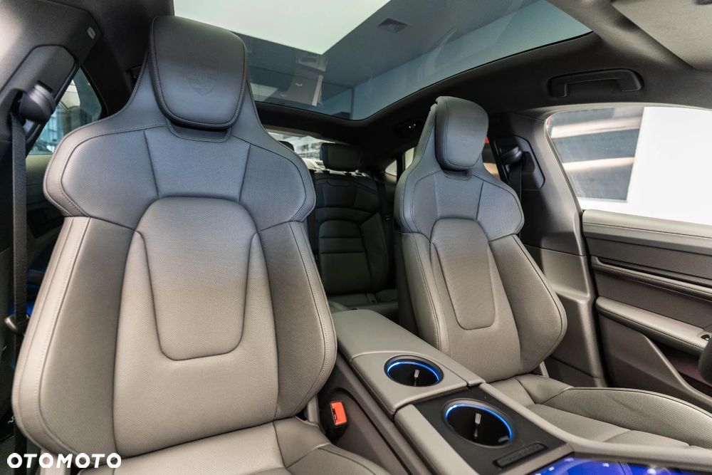 Porsche Taycan 105kWh 4S Black Edition - 15