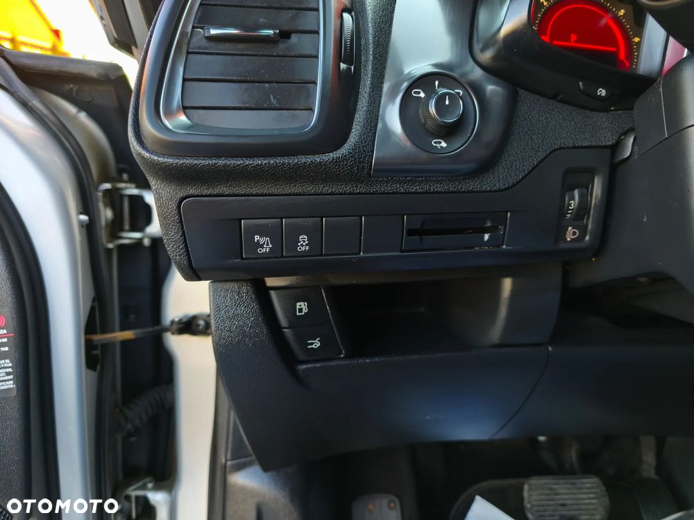 Citroën DS5 HDi 165 Business - 19