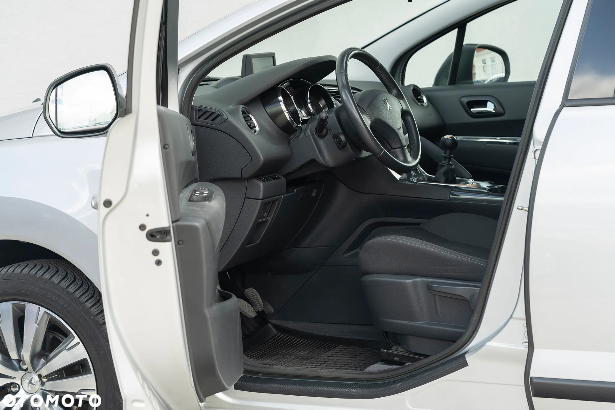 Peugeot 3008 1.6 HDi Active - 6