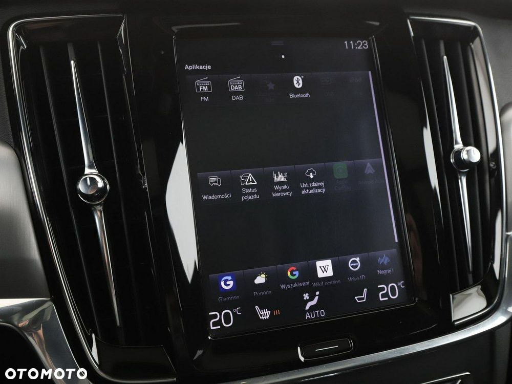 Volvo V90 T8 Twin Engine AWD Momentum - 27