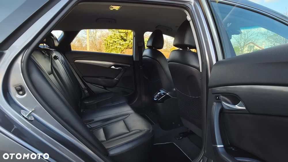 Hyundai i40 Kombi 1.7 CRDi Premium - 34