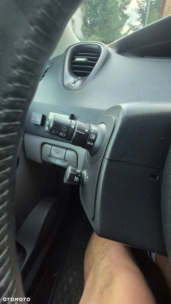 Renault Scenic 2.0 Confort Expression - 11