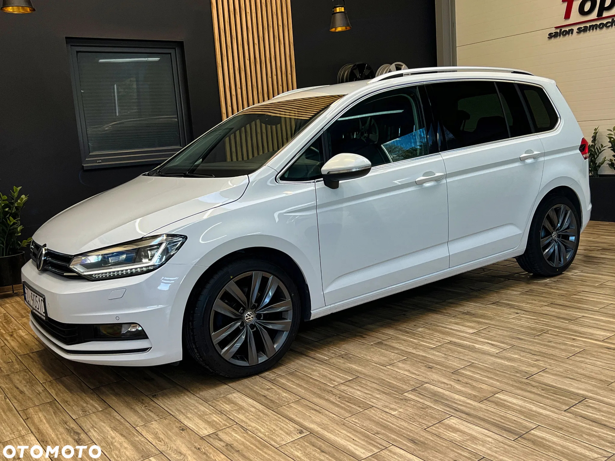 Volkswagen Touran 2.0 TDI BMT Highline DSG - 12