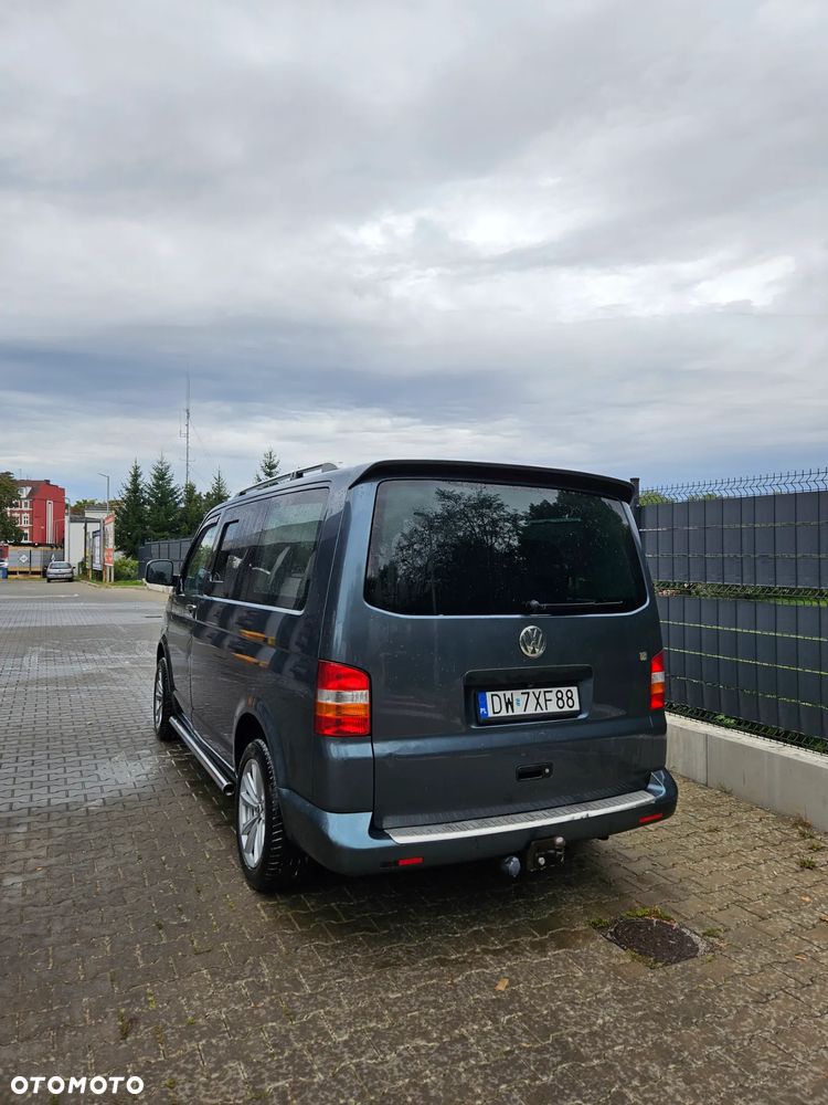 Volkswagen Caravelle - 6