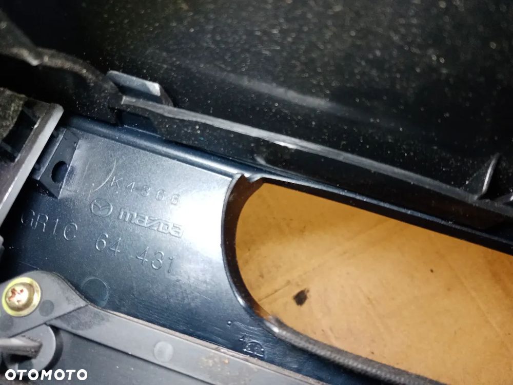 Tunel środkowy podłokietnik ładny automat Mazda 6 Lift - 7